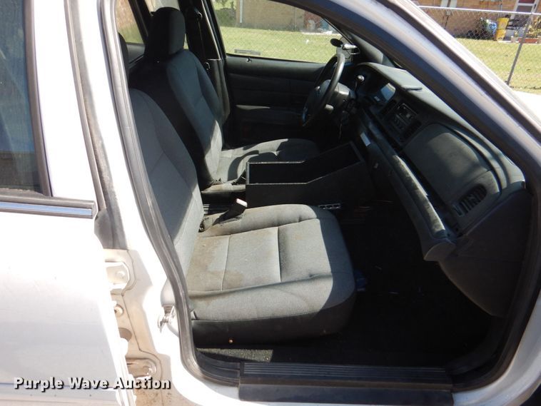 image for item HK9505 2007 Ford Crown Victoria Police Interceptor