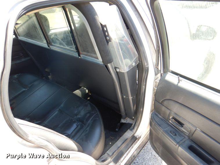 image for item HK9505 2007 Ford Crown Victoria Police Interceptor