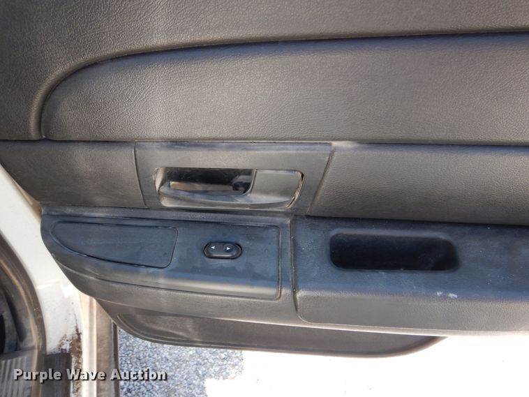 image for item HK9505 2007 Ford Crown Victoria Police Interceptor