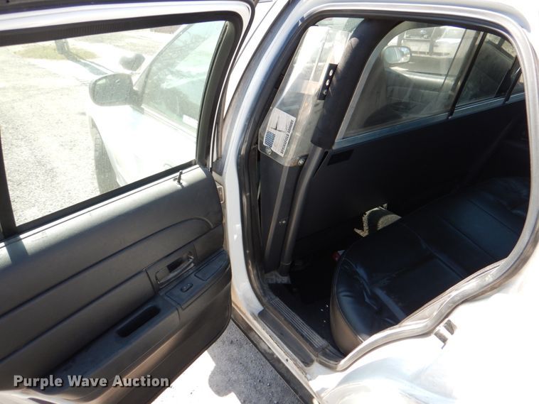 image for item HK9505 2007 Ford Crown Victoria Police Interceptor