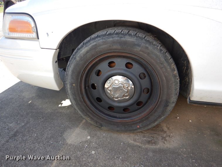 image for item HK9505 2007 Ford Crown Victoria Police Interceptor