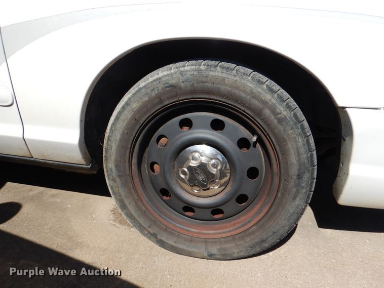 image for item HK9505 2007 Ford Crown Victoria Police Interceptor