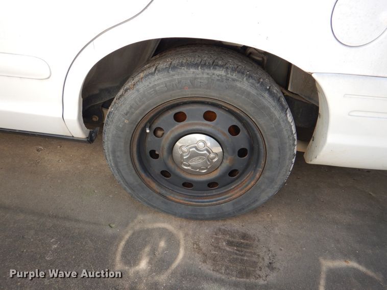 image for item HK9505 2007 Ford Crown Victoria Police Interceptor