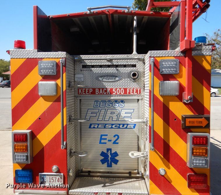 image for item HK9506 1998 Pierce  pumper fire truck