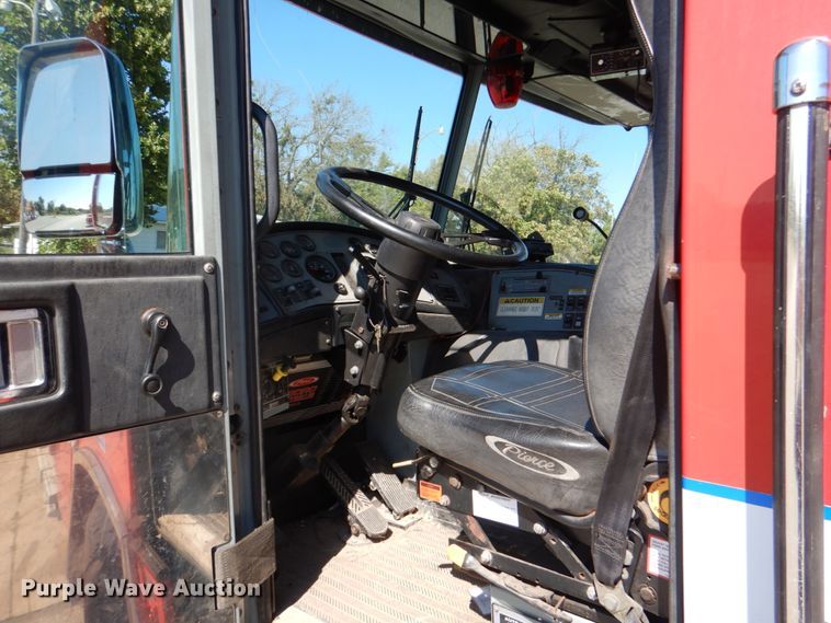 image for item HK9506 1998 Pierce  pumper fire truck