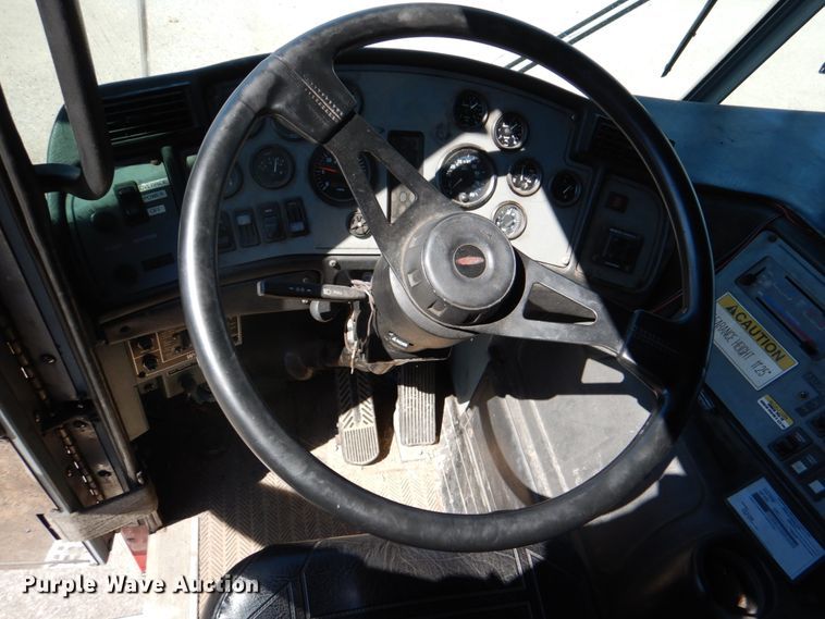 image for item HK9506 1998 Pierce  pumper fire truck