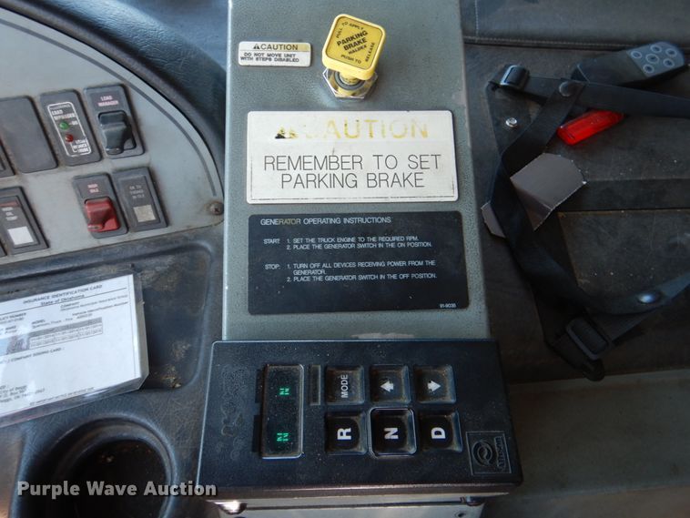 image for item HK9506 1998 Pierce  pumper fire truck