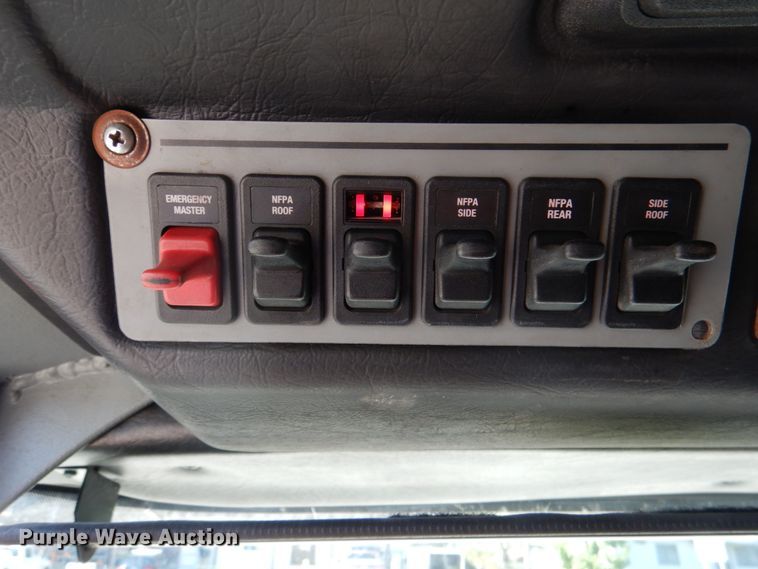 image for item HK9506 1998 Pierce  pumper fire truck