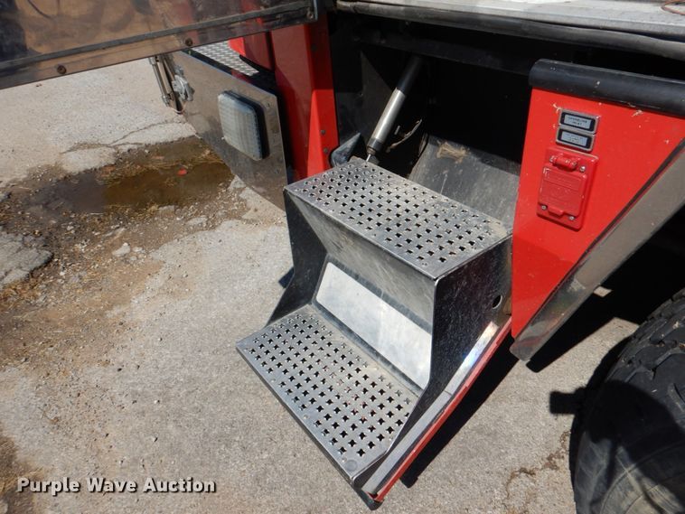 image for item HK9506 1998 Pierce  pumper fire truck