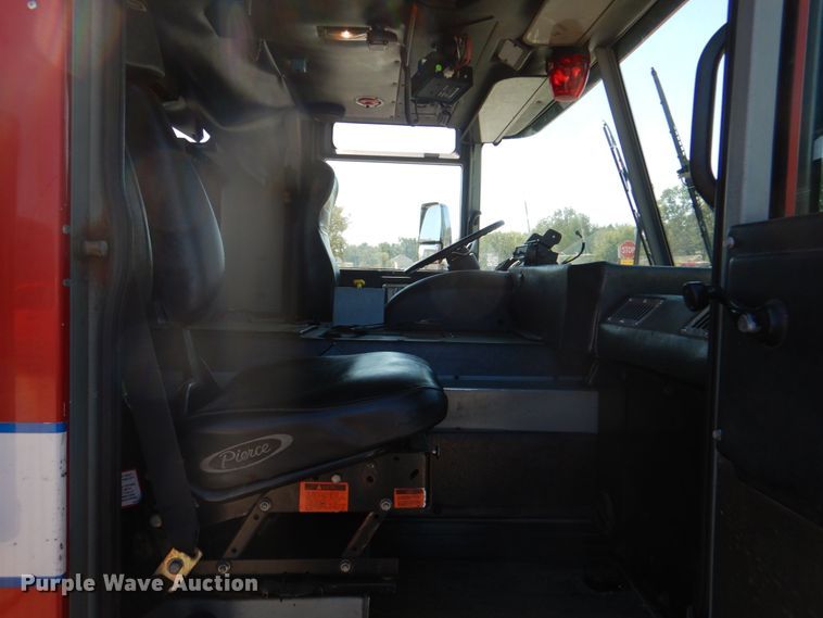 image for item HK9506 1998 Pierce  pumper fire truck