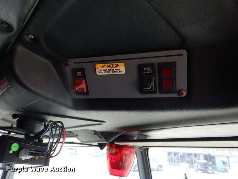 image for item HK9506 1998 Pierce  pumper fire truck