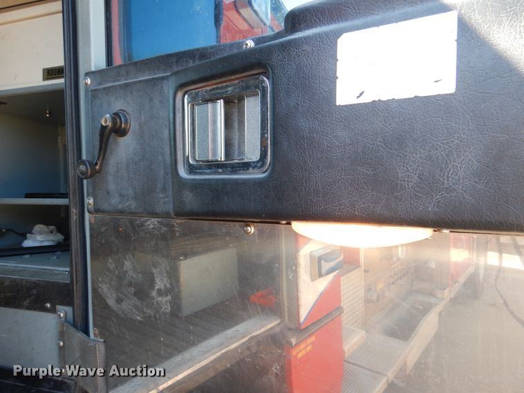 image for item HK9506 1998 Pierce  pumper fire truck