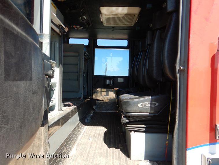 image for item HK9506 1998 Pierce  pumper fire truck