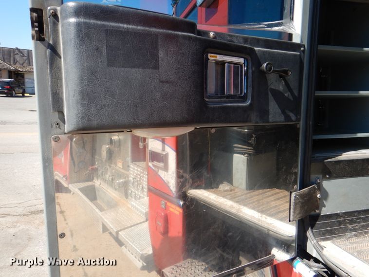 image for item HK9506 1998 Pierce  pumper fire truck