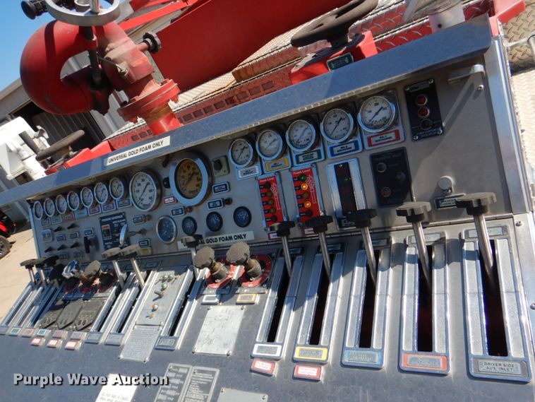 image for item HK9506 1998 Pierce  pumper fire truck