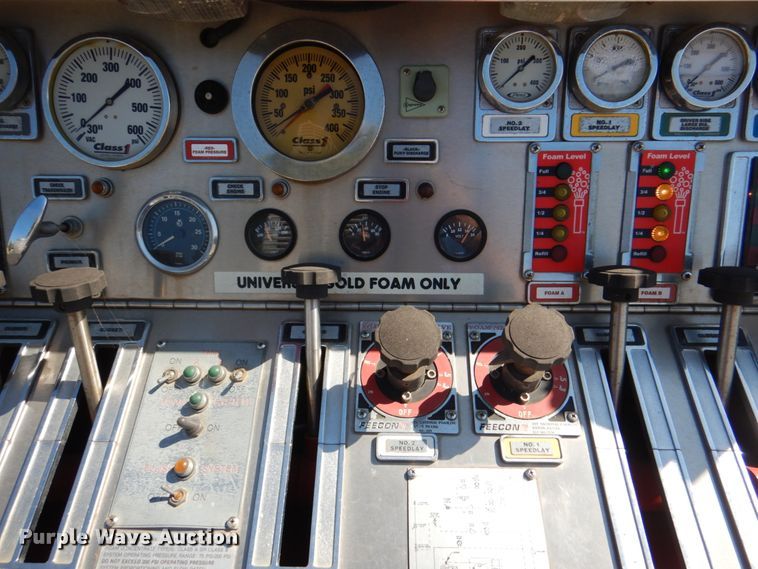 image for item HK9506 1998 Pierce  pumper fire truck