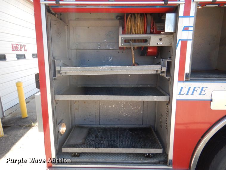 image for item HK9506 1998 Pierce  pumper fire truck