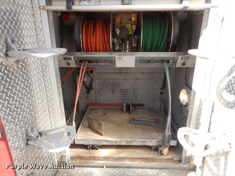 image for item HK9506 1998 Pierce  pumper fire truck