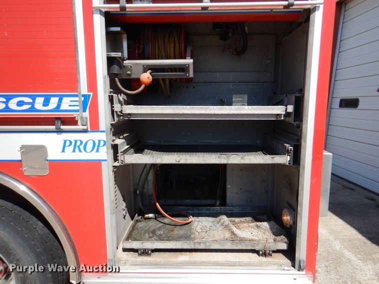 image for item HK9506 1998 Pierce  pumper fire truck