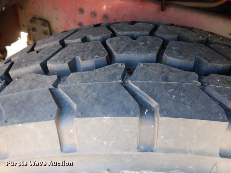 image for item HK9506 1998 Pierce  pumper fire truck