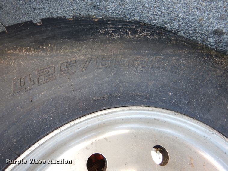 image for item HK9506 1998 Pierce  pumper fire truck