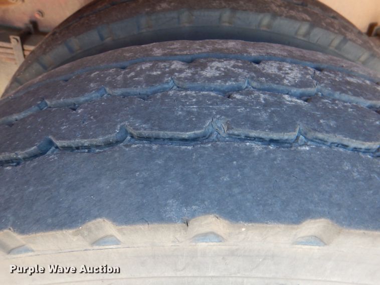 image for item HK9506 1998 Pierce  pumper fire truck