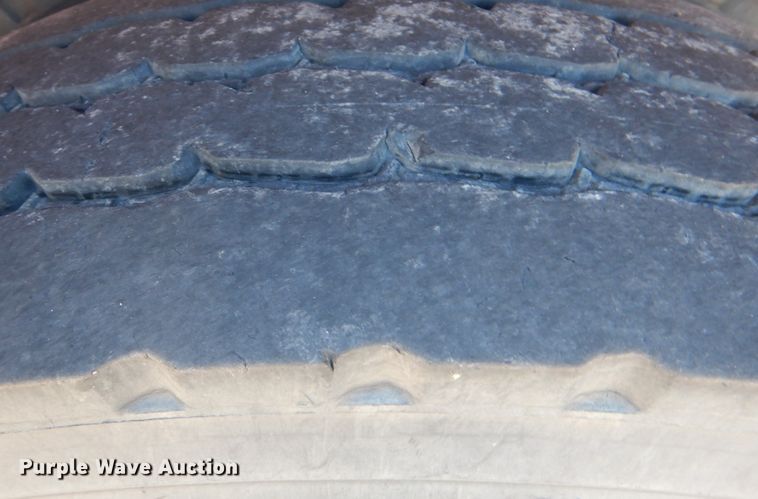 image for item HK9506 1998 Pierce  pumper fire truck