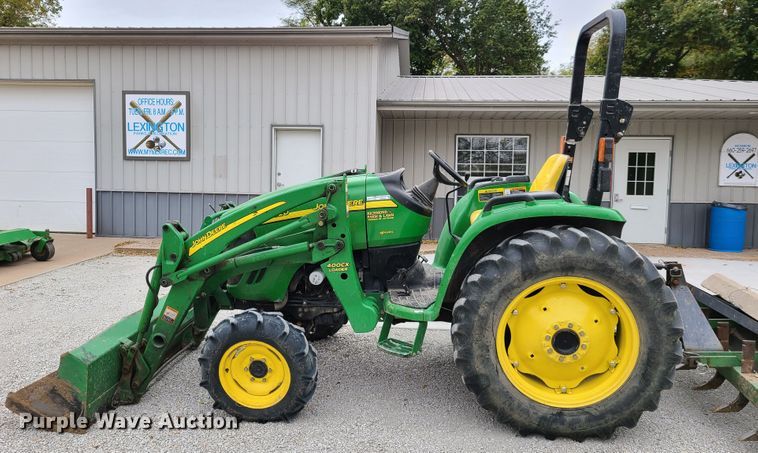 image for item HM9254 2007 John Deere 4320  tractor
