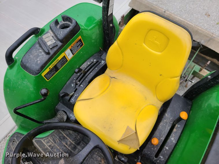 image for item HM9254 2007 John Deere 4320  tractor