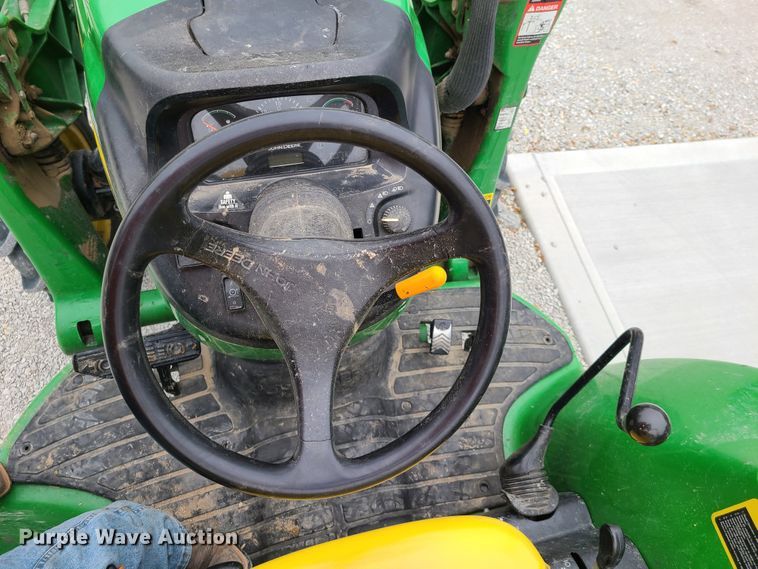 image for item HM9254 2007 John Deere 4320  tractor