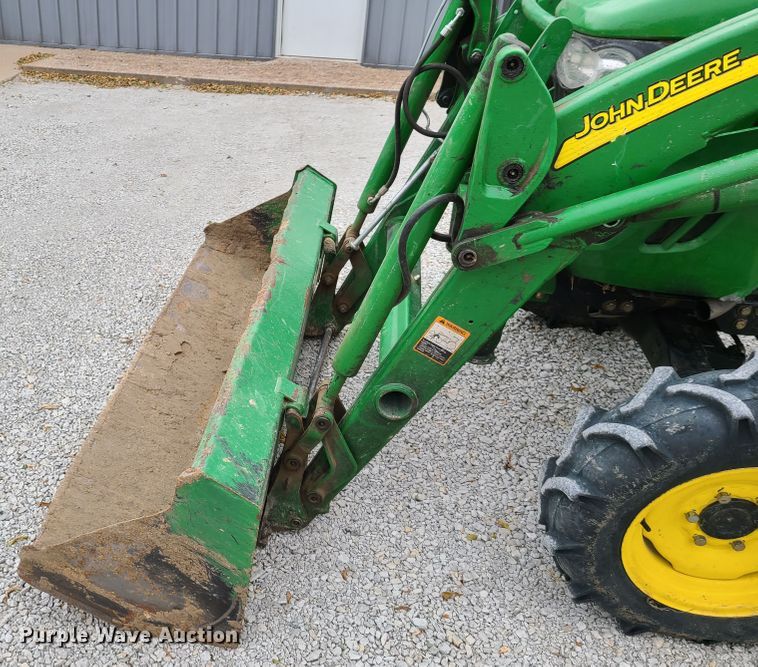 image for item HM9254 2007 John Deere 4320  tractor
