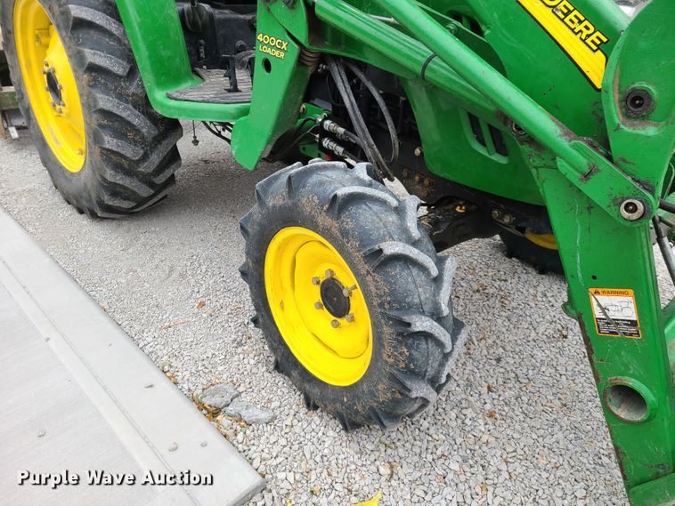 image for item HM9254 2007 John Deere 4320  tractor