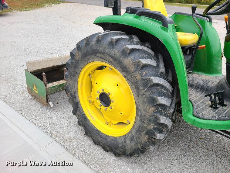 image for item HM9254 2007 John Deere 4320  tractor
