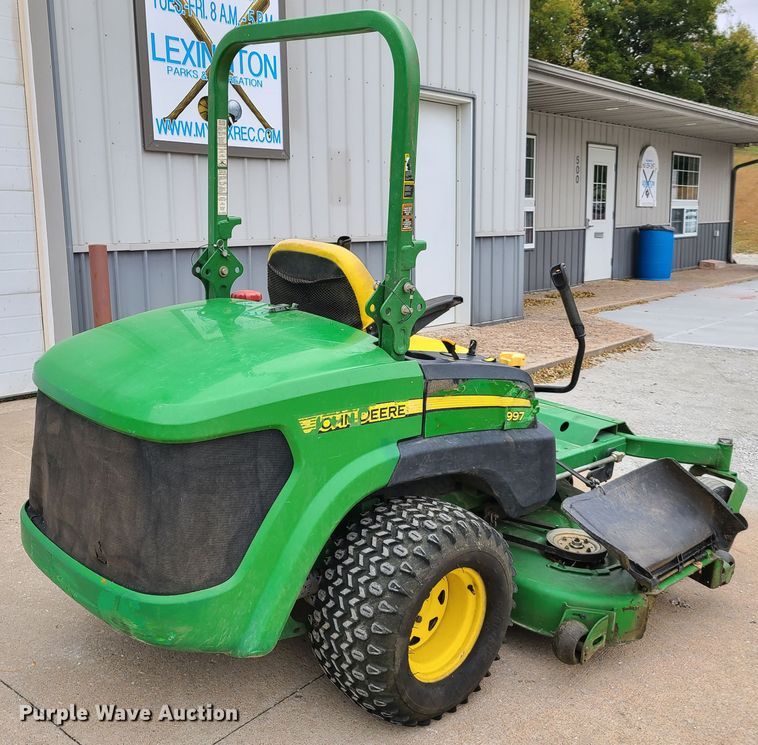 image for item HM9255 John Deere 997 ZTR lawn mower