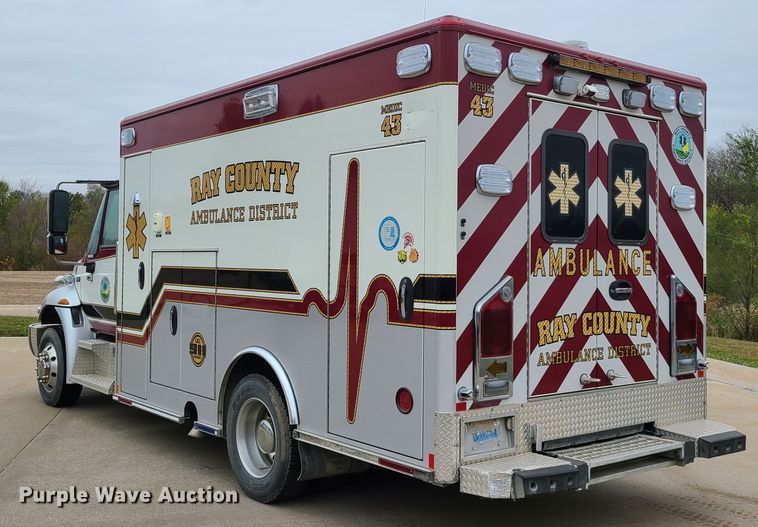 image for item HM9256 2014 International 4300  ambulance