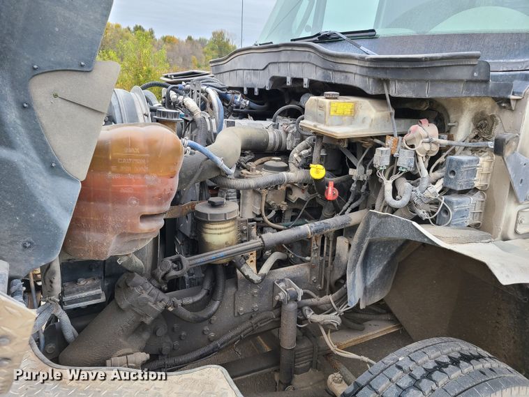 image for item HM9256 2014 International 4300  ambulance