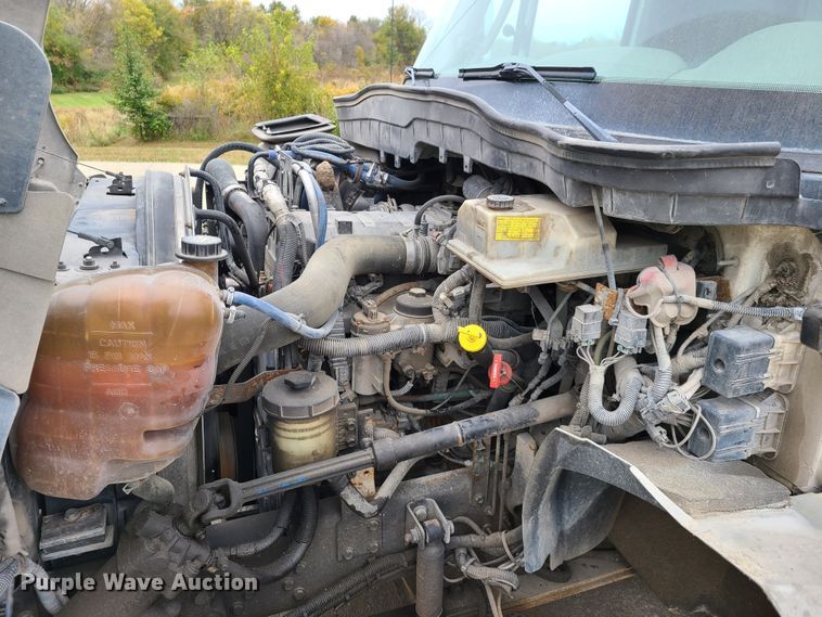 image for item HM9256 2014 International 4300  ambulance