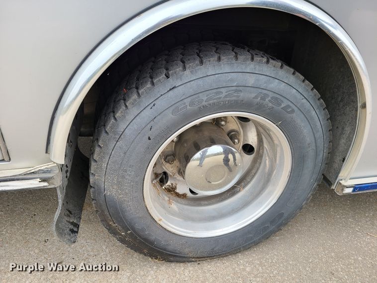 image for item HM9256 2014 International 4300  ambulance