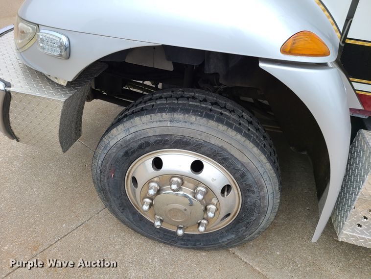 image for item HM9256 2014 International 4300  ambulance