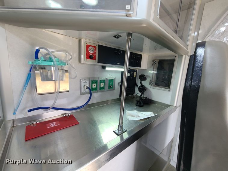 image for item HM9256 2014 International 4300  ambulance