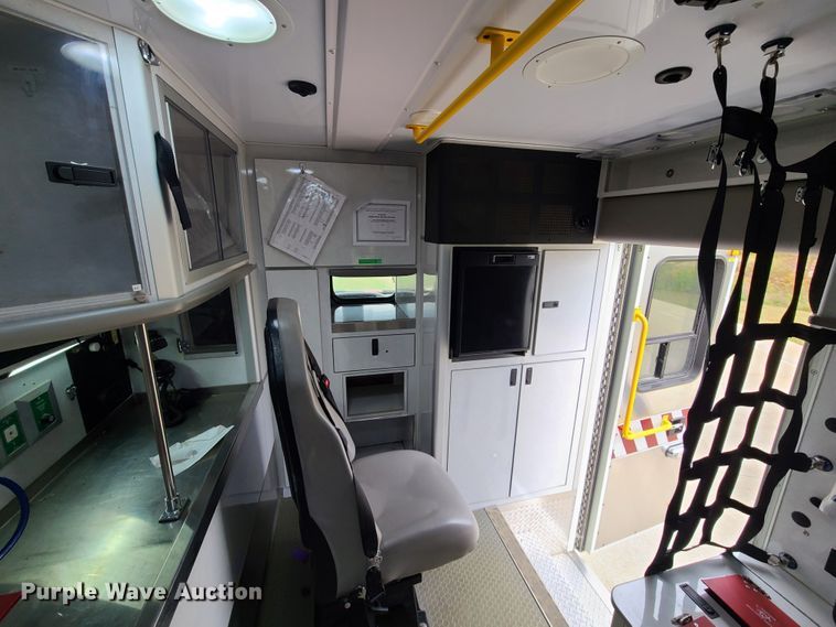 image for item HM9256 2014 International 4300  ambulance