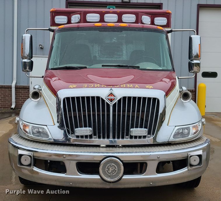 image for item HM9257 2014 International 4300  ambulance