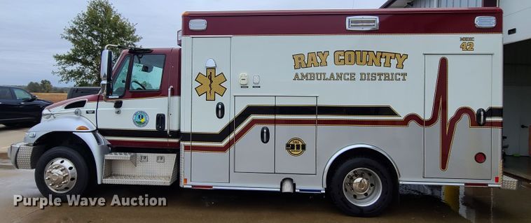 image for item HM9257 2014 International 4300  ambulance