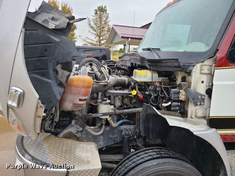 image for item HM9257 2014 International 4300  ambulance