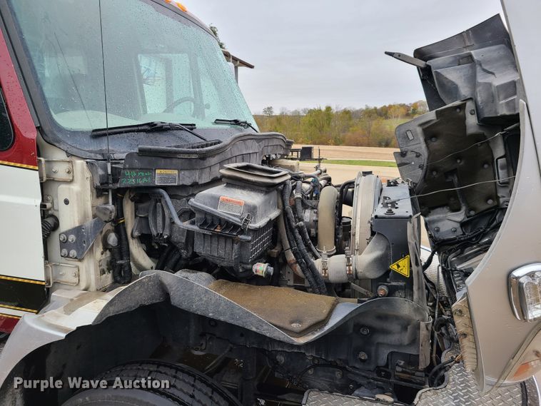 image for item HM9257 2014 International 4300  ambulance