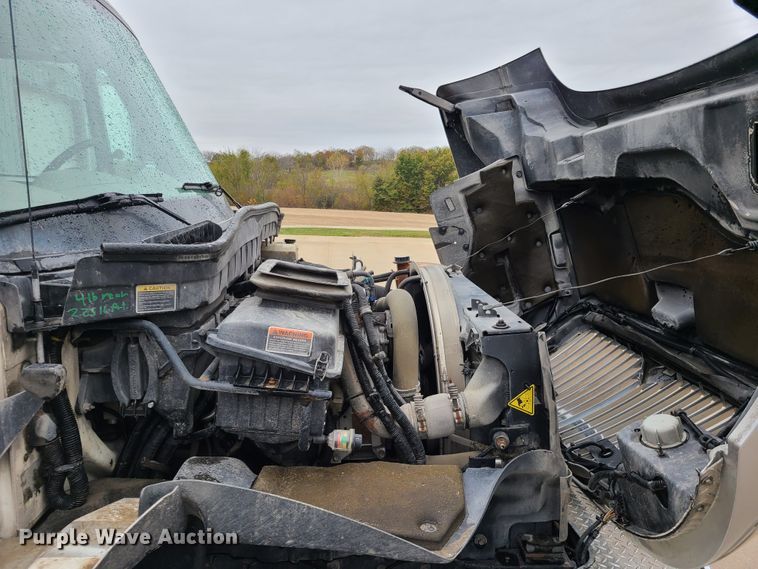 image for item HM9257 2014 International 4300  ambulance