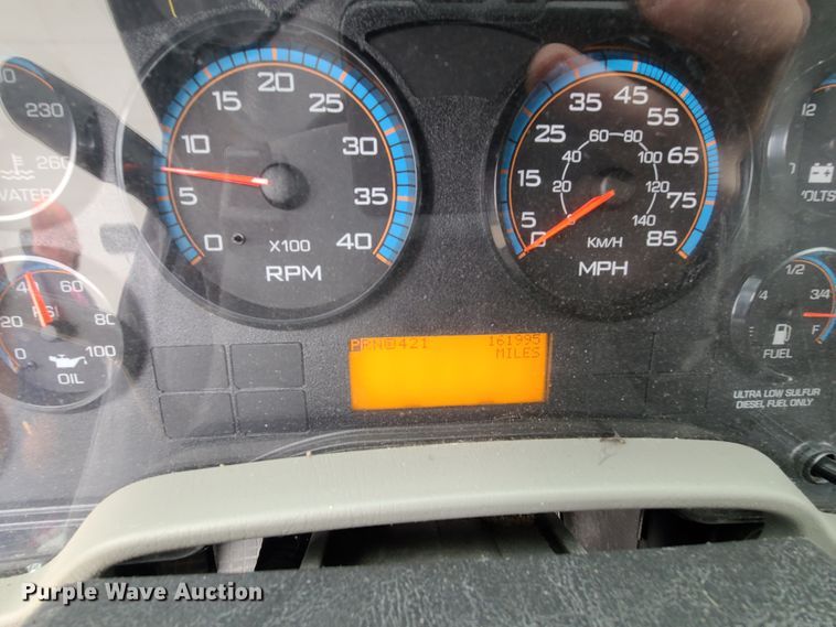 image for item HM9257 2014 International 4300  ambulance