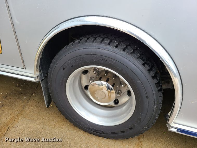 image for item HM9257 2014 International 4300  ambulance