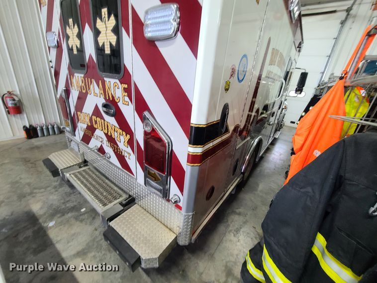 image for item HM9258 2014 International 4300  ambulance