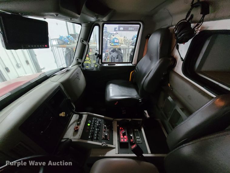 image for item HM9258 2014 International 4300  ambulance